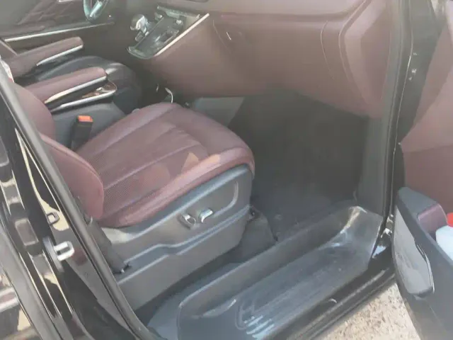 Hongqi Hongqi HQ9 2023 2.0T Smart Connect Flag Smooth Edition — Фото автомобиля 8
