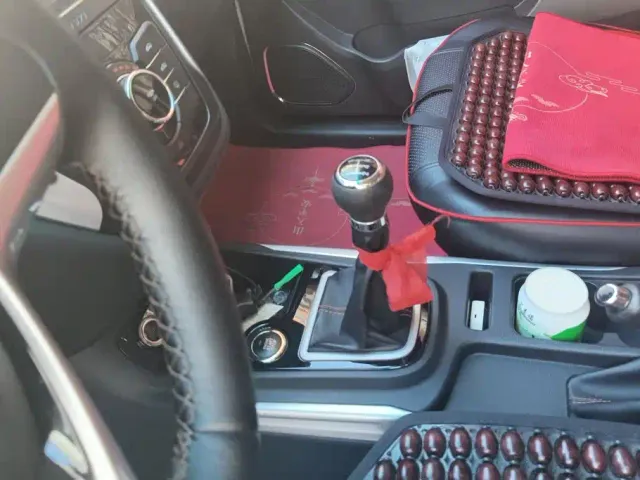 SWM Motor SWM X3 — Фото автомобиля 16