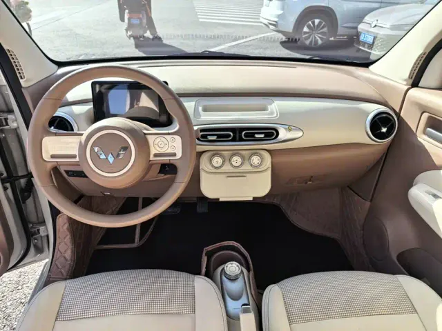 Wuling Hongguang Mini EV — Фото автомобиля 12