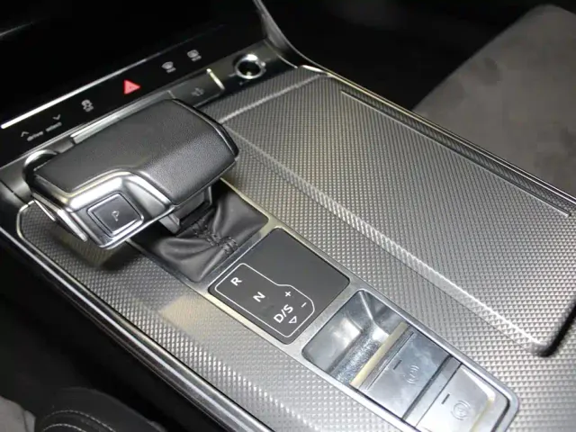Audi A6L — Фото автомобиля 12