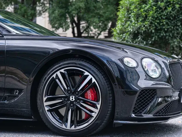 Bentley Continental — Фото автомобиля 5
