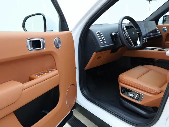 Li Auto L7 — Фото автомобиля 30