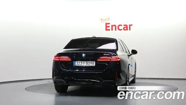 BMW 5 Series G60 — Фото автомобиля 4
