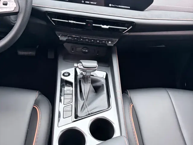 Changan X7 Plus — Фото автомобиля 9