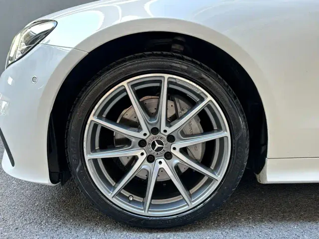 Mercedes-Benz E-Class — Фото автомобиля 6