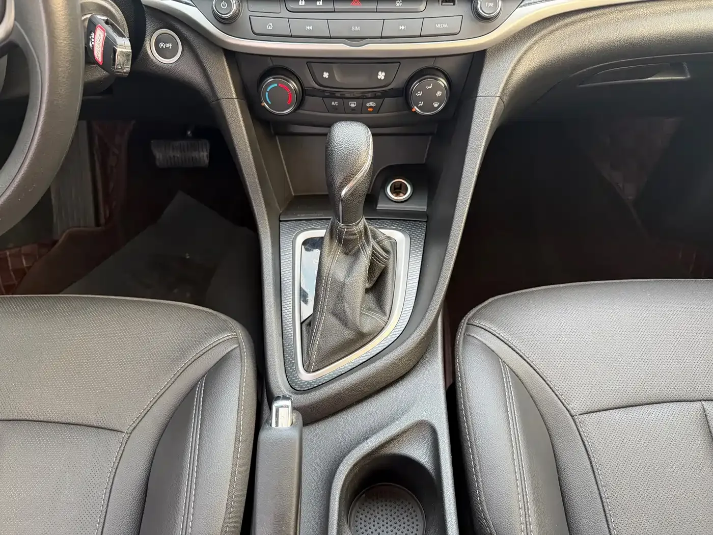 Buick Excelle 2021 Facelift Exemplar 1.5L Auto Elite — Фото автомобиля 12