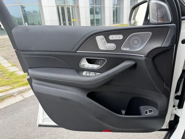 Mercedes-Benz GLE-Class — Фото автомобиля 22