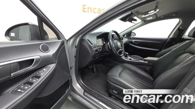 Hyundai Sonata — Фото автомобиля 10