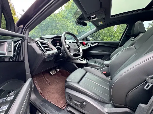 Audi Q4 e-tron — Фото автомобиля 5