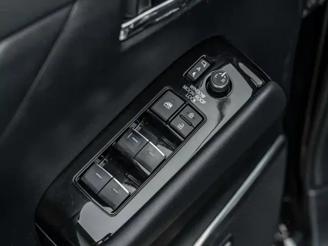 Toyota Vellfire — Фото автомобиля 16