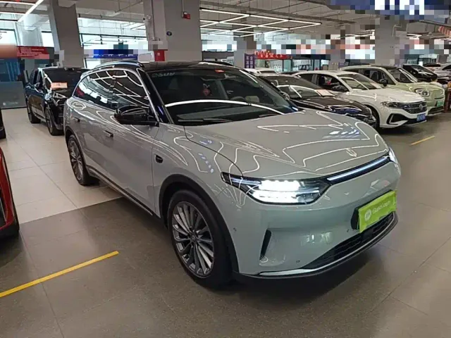 Leapmotor C11 — Фото автомобиля 3