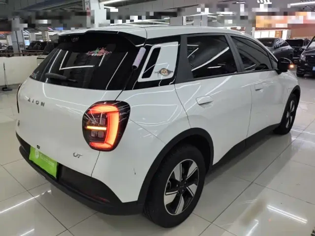 GAC Aion UT — Фото автомобиля 6