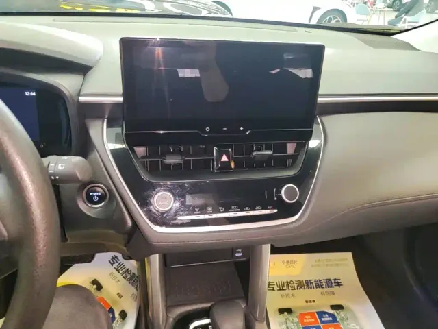 Toyota Corolla Cross — Фото автомобиля 12