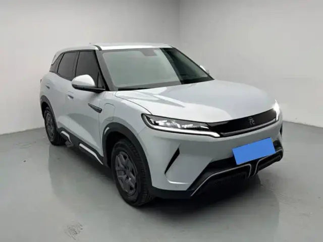 BYD Yuan UP 2025 Smart Drive Edition 401KM Vitality Version — Фото автомобиля 3