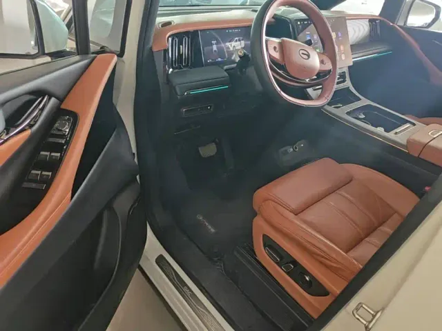 GAC Trumpchi Xiangwang M8 — Фото автомобиля 15