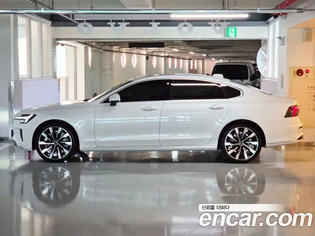 Volvo S90 — Фото автомобиля 18