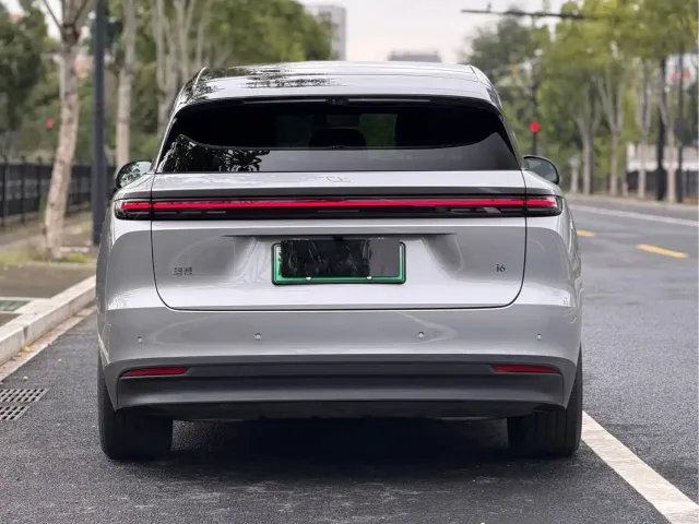 Li Auto i6 — Фото автомобиля 5
