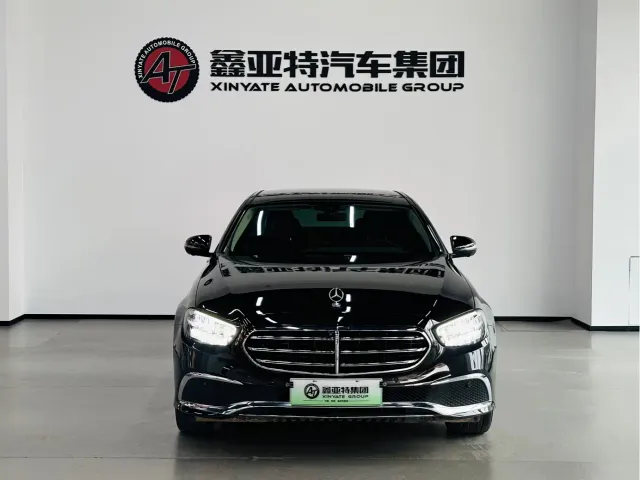Mercedes-Benz E-Class — Фото автомобиля 2