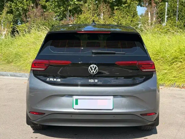Volkswagen ID.3 — Фото автомобиля 10