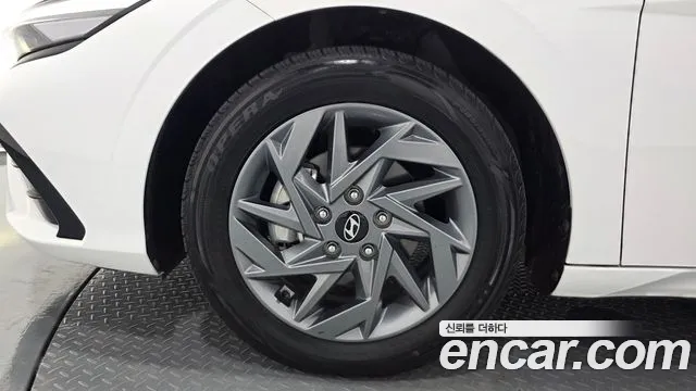 Hyundai AVANTE Новый Avante (CN7) — Фото автомобиля 5