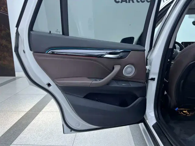 BMW X1 — Фото автомобиля 24