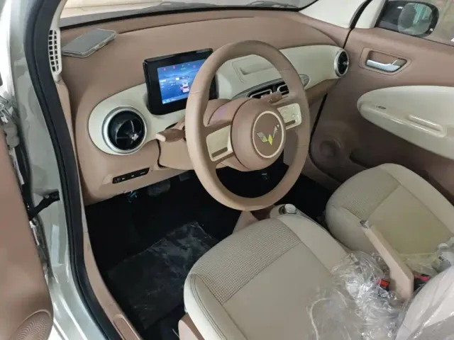 Wuling Hongguang Mini EV — Фото автомобиля 9