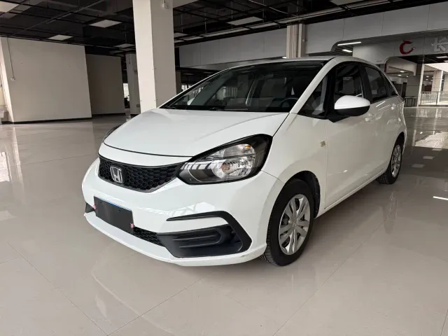 Honda Fit — Фото автомобиля 4