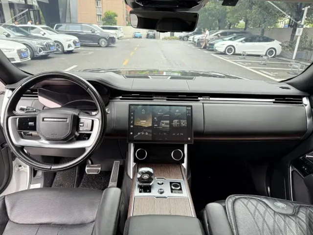 Land Rover Range Rover — Фото автомобиля 17