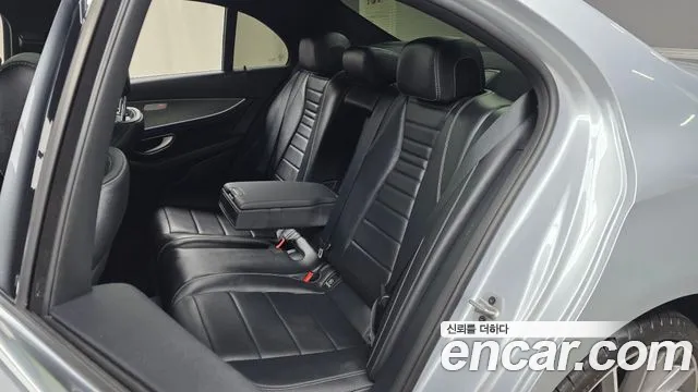Mercedes-Benz E-Class W213 — Фото автомобиля 18