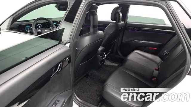 Hyundai Grandeur GN7 — Фото автомобиля 11