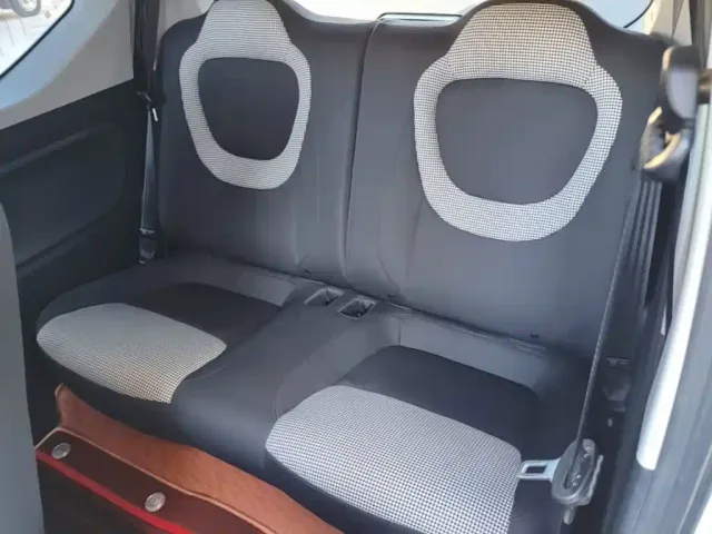 Wuling Hongguang Mini EV — Фото автомобиля 16