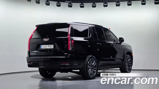Cadillac Escalade Generation 5 — Фото автомобиля 2