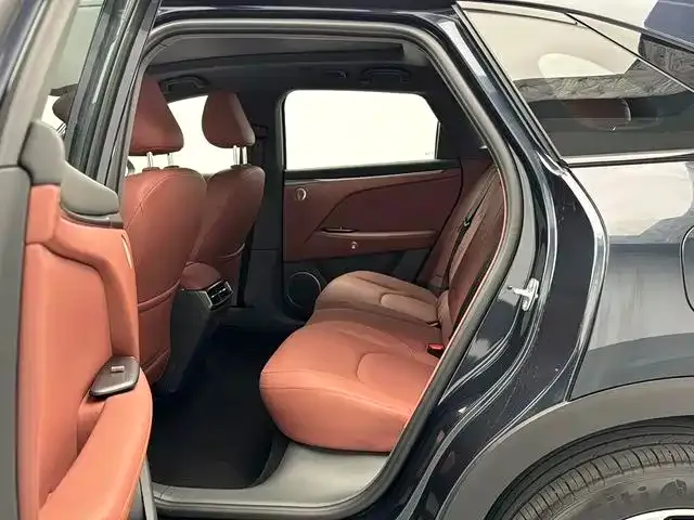 Arcfox Alpha T5 — Фото автомобиля 14
