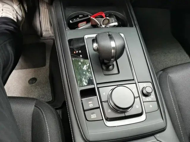Mazda CX-30 EV — Фото автомобиля 13