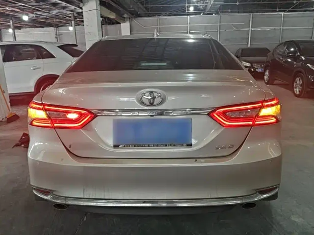 Toyota Camry — Фото автомобиля 5