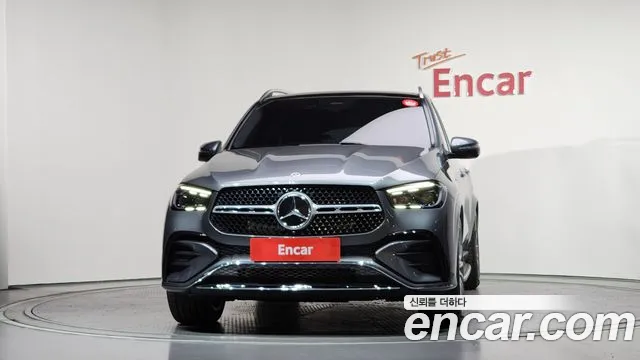 Mercedes-Benz GLE-Class — Фото автомобиля 3