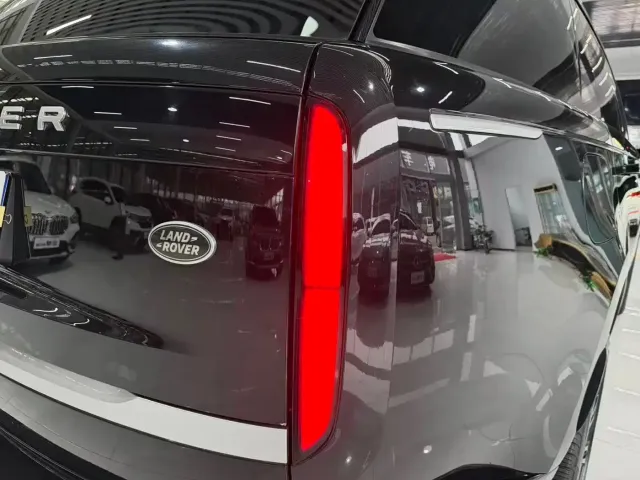 Land Rover Range Rover — Фото автомобиля 11