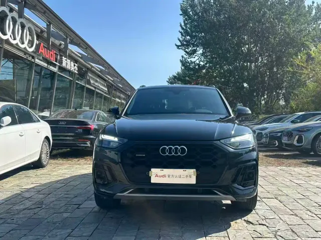 Audi Q5L — Фото автомобиля 2