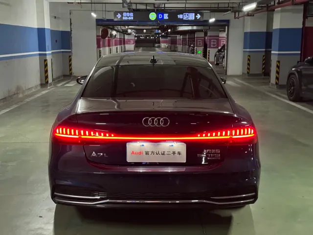 Audi A7L — Фото автомобиля 4