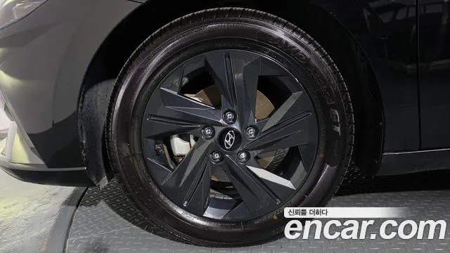 Hyundai Avante — Фото автомобиля 5