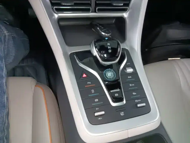 BYD Song Pro — Фото автомобиля 11