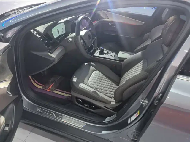 BYD Han — Фото автомобиля 15