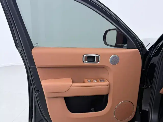 Li Auto L7 — Фото автомобиля 15