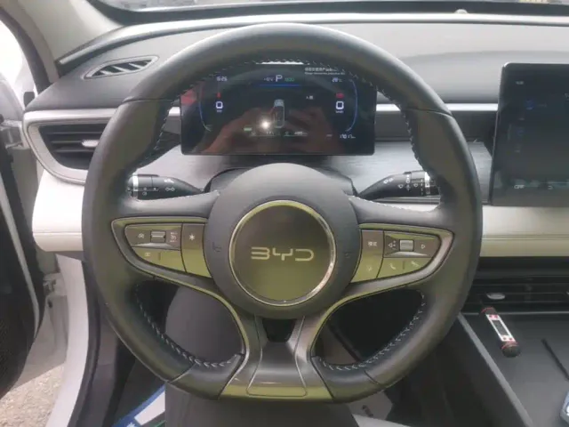 BYD Seal 05 DM-i — Фото автомобиля 10