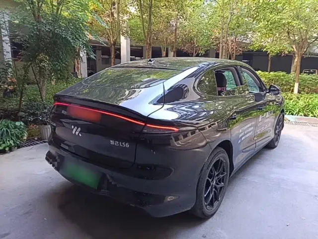 IM Motors LS6 — Фото автомобиля 6