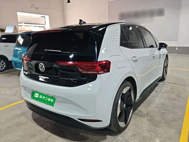 Volkswagen ID.3 — Фото автомобиля 6