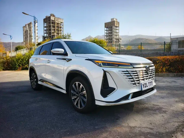 Changan CS75 Plus — Фото автомобиля 3