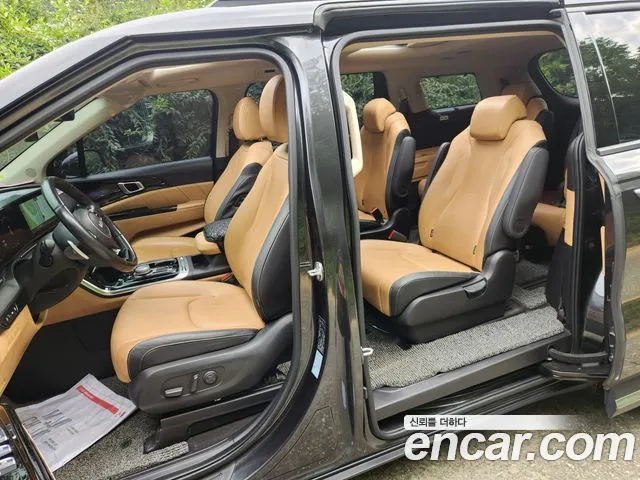 Kia Carnival Generation 4 — Фото автомобиля 9
