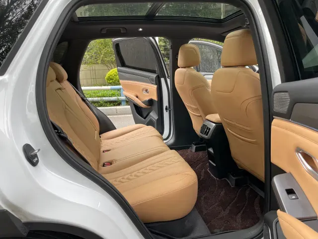 BYD Song L DM-i — Фото автомобиля 13