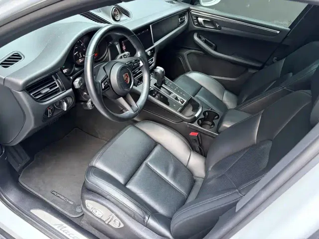 Porsche Macan — Фото автомобиля 11